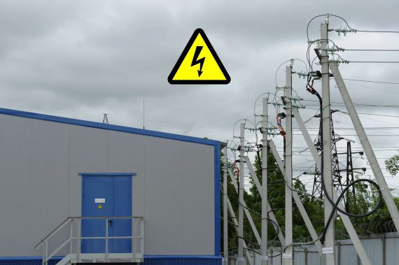 Филиал «Тулэнерго» предупреждает: находиться возле энергооборудования во время грозы опасно!