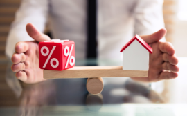 В 2023 году впервые более половины продаж ипотеки придется на господдержку
