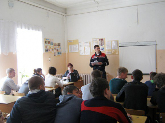 Представители Суворовских электрических сетей филиала «Тулэнерго» напомнили студентам о правилах электробезопасности