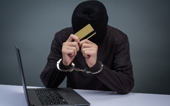ВТБ предупреждает об активизации мошенников, использующих Pay-сервисы