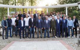 Футболисты «Арсенала» встретились с губернатором Алексеем Дюминым