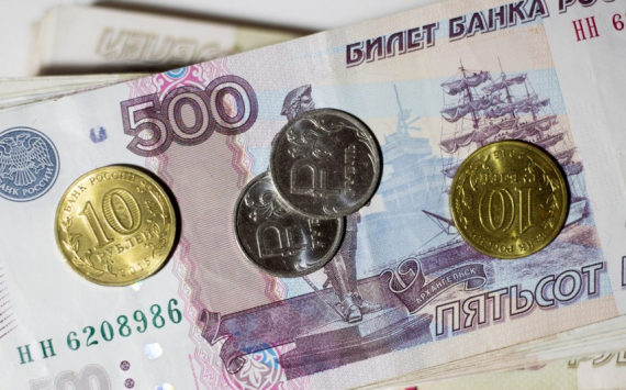 Экономист Делягин: Слабый рубль приведет к увеличению цен и уровня бедности