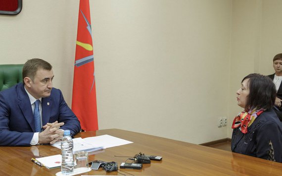 Губернатор Алексей Дюмин пообещал помочь с жильём многодетной семье из Донского